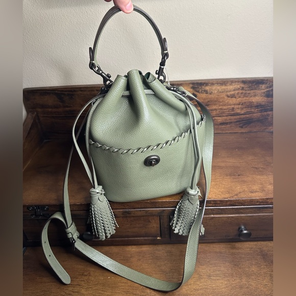 Coach $445 MSRP Lora Khaki Leather Bucket Bag - Picture 1 of 12